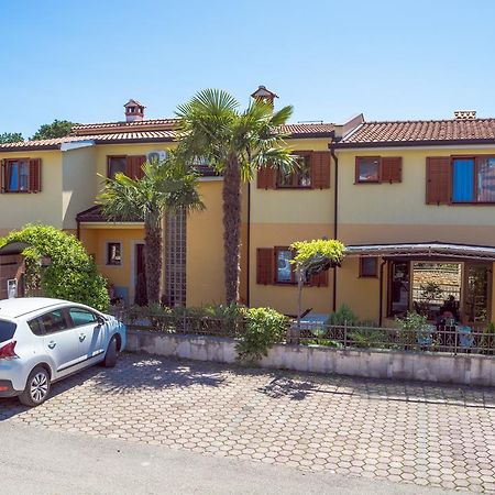 Apartments Masek Porec Bagian luar foto